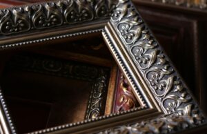 Неповторимый багет в стиле краснодеревщика багетная рама и картина